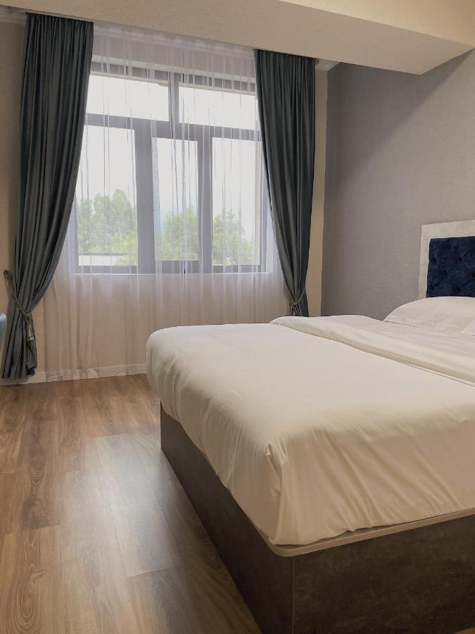Khan Plaza Алматы Экстерьер фото