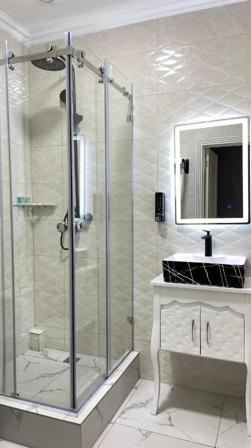 Khan Plaza Алматы Экстерьер фото