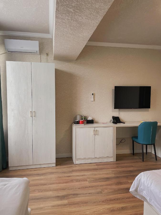Khan Plaza Алматы Экстерьер фото